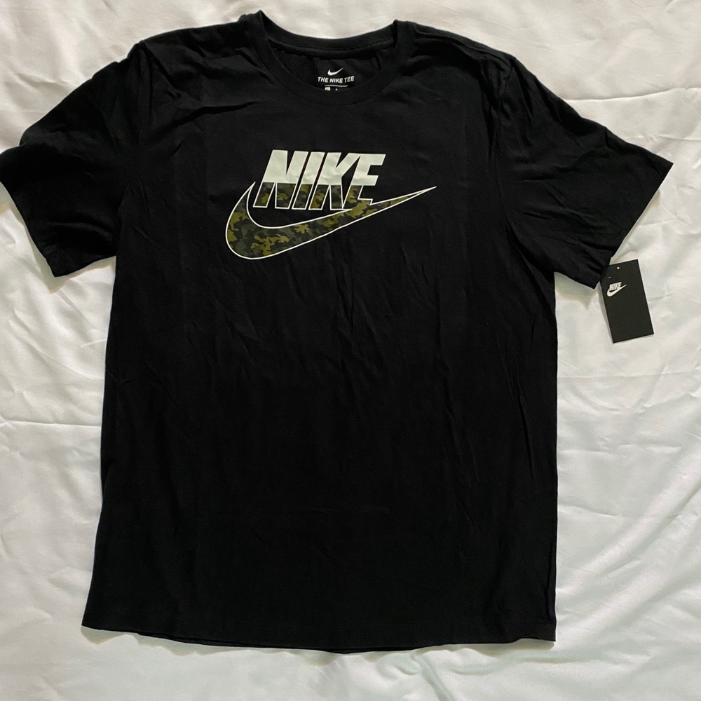 NWT Nike Dri-Fit Tee - Men